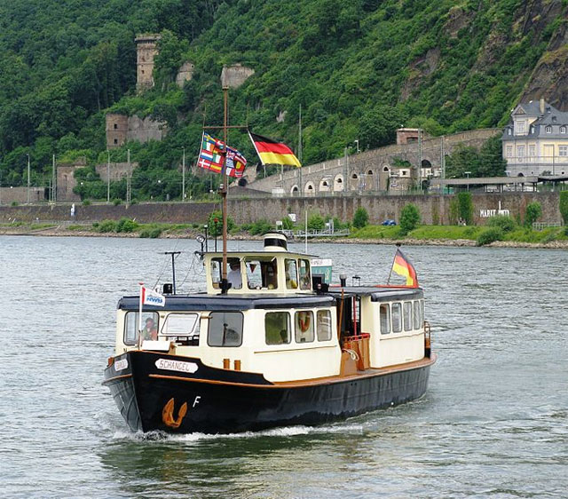 Rheinfähre in Koblenz